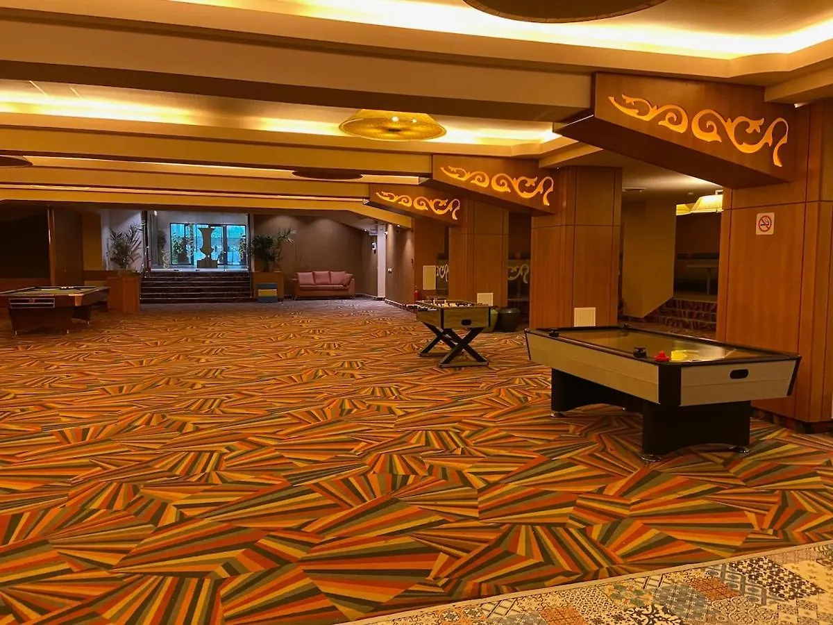 Luxury Aparthotel In Rin Grand Bukarest Apartment
