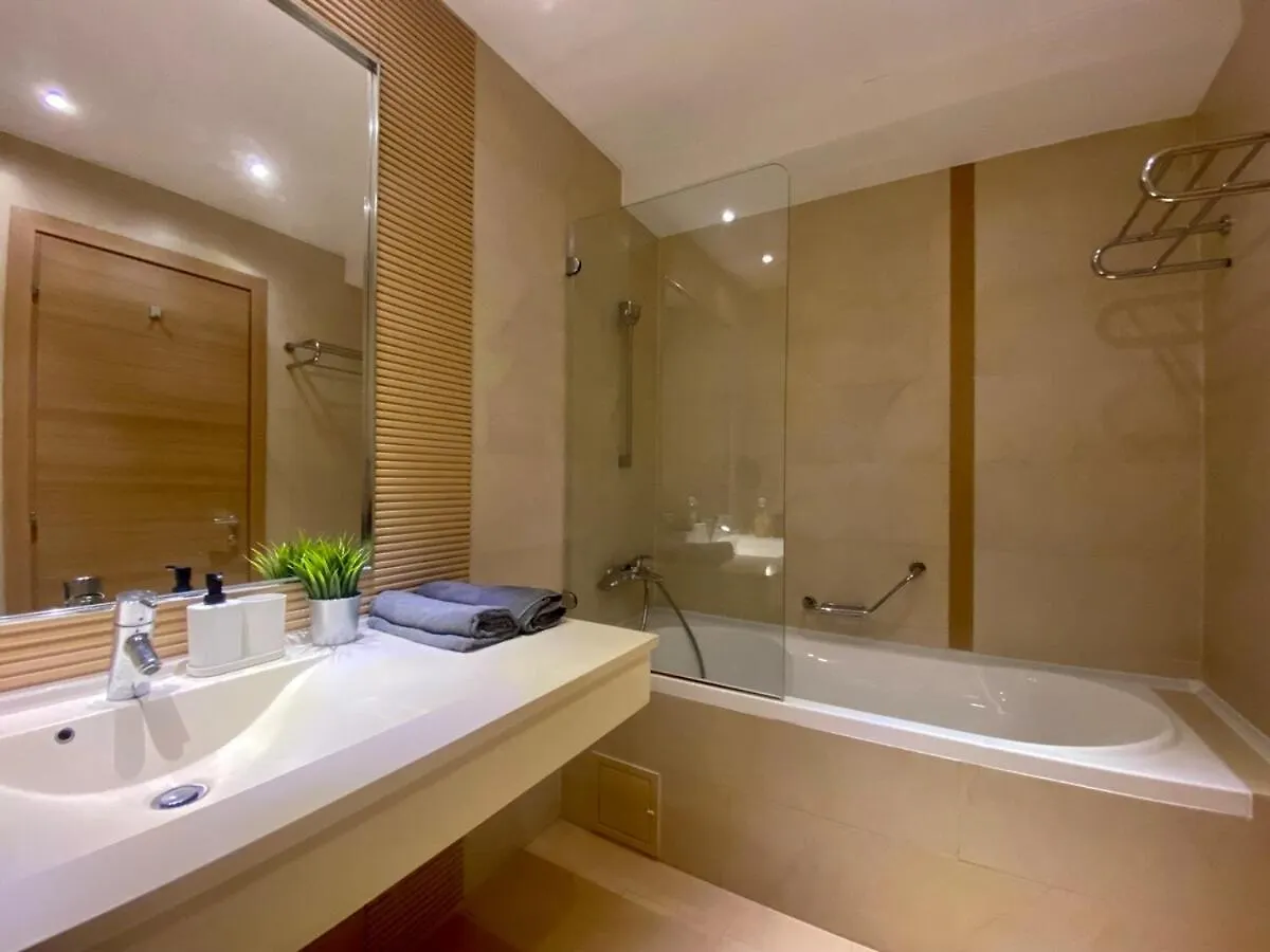 Apartment Luxury Aparthotel In Rin Grand Bukarest