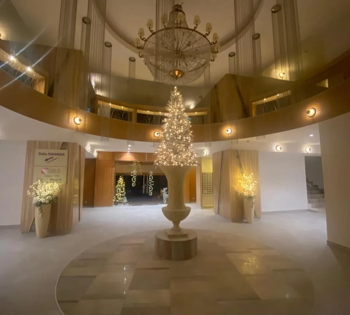 Luxury Aparthotel In Rin Grand Bukarest Rumänien