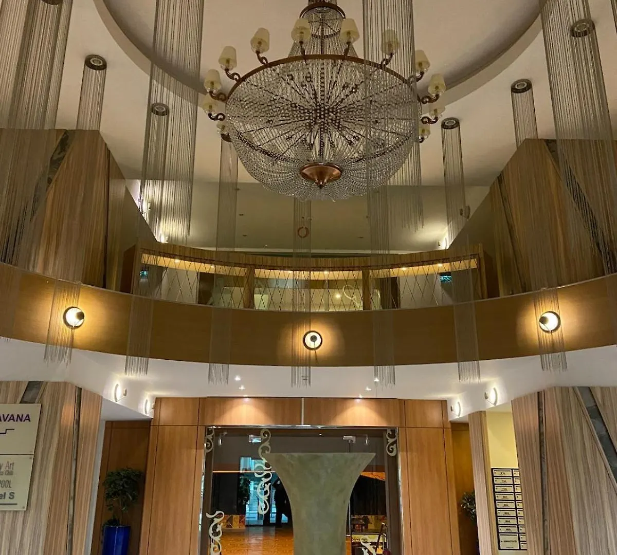 Luxury Aparthotel In Rin Grand Bukarest Apartment